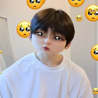🥺 emoji ≛ 𝘴υ‌ꬻⱺⱺ @zrylly ≛ Telegram sticker 9 of 36