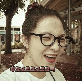 🕸 emoji Yeri Vintage by @KEYZNTH Telegram sticker 17 of 28