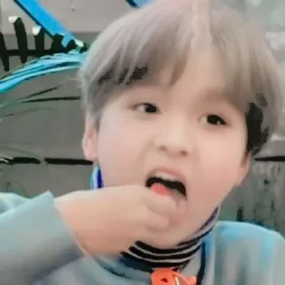 ☁️ emoji @ddefullsunie as lee haechan 🐻 Telegram sticker 21 of 120