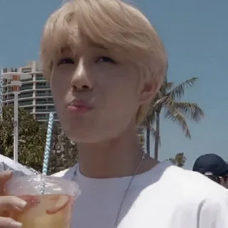 🕸 emoji ✧ ̥ kim jungwoo — @lilhyunjin Telegram sticker 12 of 70