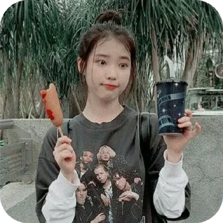 😋 emoji Lee IU 🫧 Telegram sticker 7 of 40