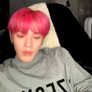 Sticker from taeyong @dailyllinolep