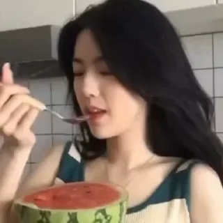 😭 emoji @C_Iris 的私藏（1）（Video） Telegram sticker 16 of 44