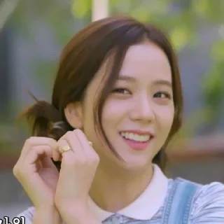 Sticker from JISOO by @klaraez