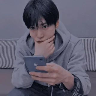 Sticker from Kim Doyoung || @rcndompost