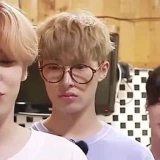 Sticker from {Mingi}.@ryhn_mngi