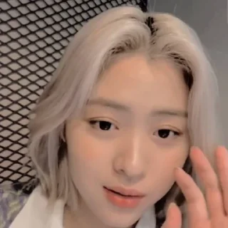 Sticker from 🧃ᝰ˚RYUJIN V.1 - @httpshazel