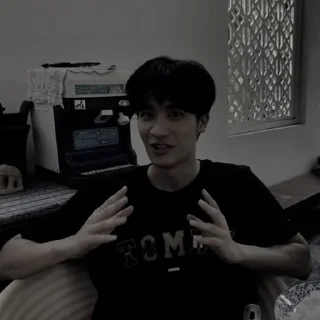 🎧 emoji Tay Tawan ; @thaienthuhelp Telegram sticker 15 of 29