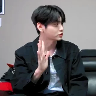 📼 emoji Soobin lagi @choiyeocjun Telegram sticker 17 of 30