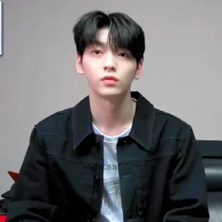 📼 emoji Soobin lagi @choiyeocjun Telegram sticker 18 of 30