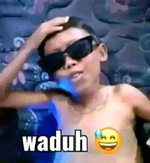 😅 emoji meme lagi Telegram sticker 18 of 19