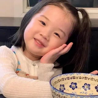 😊 emoji 小孩表情包点击 @shayudidibiaoqing Telegram sticker 14 of 56