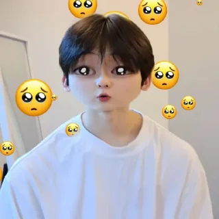 🥺 emoji ≛ 𝘴υ‌ꬻⱺⱺ @zrylly ≛ Telegram sticker 1 of 36