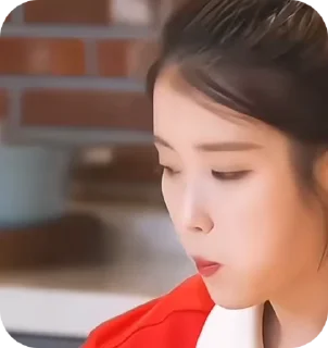 🌟 emoji Iu eating sweet Telegram sticker 9 of 23