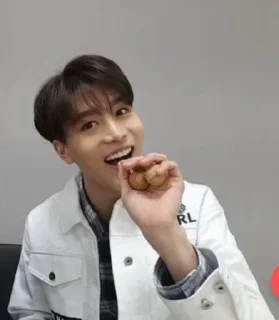 😀 emoji Moon Taeil meme @stikermemeidolkpop Telegram sticker 17 of 39