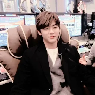 Sticker from jaemin 𖤘 @roleplayerneedmy