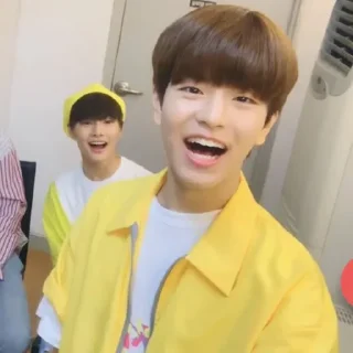 Sticker from StrayKids's Seungmin 2 by @L0STARIESS