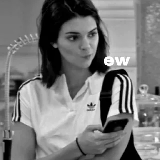🤢 emoji kendall - jp Telegram sticker 6 of 25