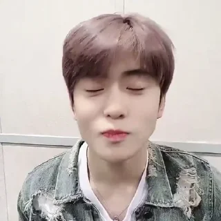 🤺 emoji @gibransu as Jaehyun Telegram sticker 7 of 120