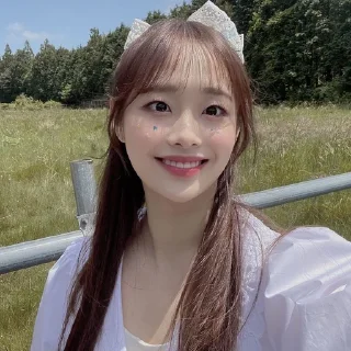 Sticker from Chuu Loona ❤️