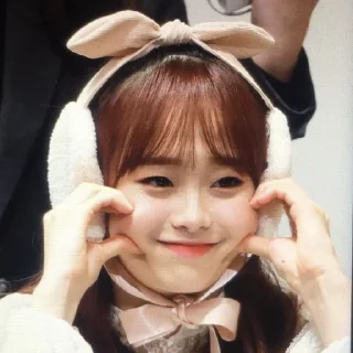 🌷 emoji Chuu Loona ❤️ Telegram sticker 10 of 14