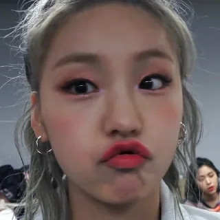 Sticker from Itzy's Yeji 2 by @L0STARIESS