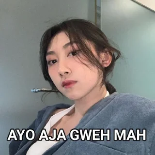Sticker from MEMBER JKT48 @AM_EllaJKT48