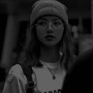 🖤 emoji Lisa (Dark) by @Liams78 Telegram sticker 6 of 30