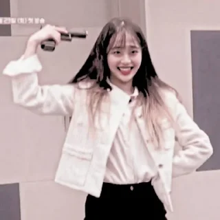 🎟 emoji chuu by @CL0UD69 Telegram sticker 21 of 24