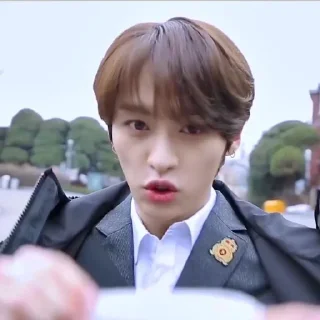 🎬 emoji StrayKids's LeeKnow by @L0STARIESS Telegram sticker 19 of 65