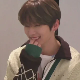 🎬 emoji StrayKids's LeeKnow by @L0STARIESS Telegram sticker 10 of 65