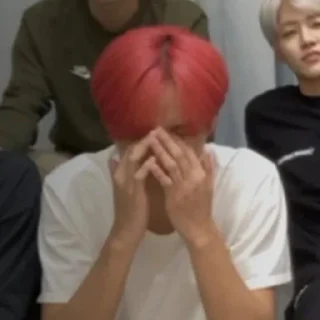 Sticker from haechan rambut merah pacar @sungchanjeokng