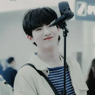 🦅 emoji 🎐≭ KIM JUNKYU @GALLERYOURS Telegram sticker 22 of 45