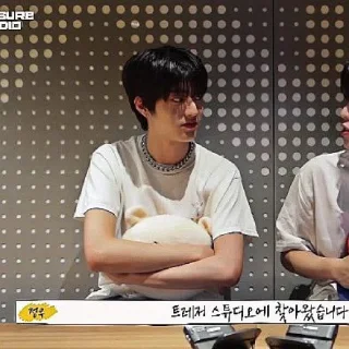 Sticker from ׂ ʬʬʬ @sungchanloafss 𓂃