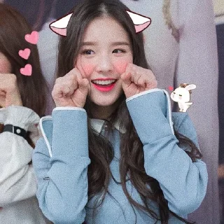 Sticker from Heejin pack ➖ @missterymoon