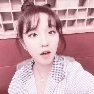 🦋 emoji SONG YUQI SOFT – @FREYZIE Telegram sticker 12 of 30