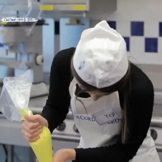 🍞 emoji yeji - @princesshwangg Telegram sticker 20 of 31