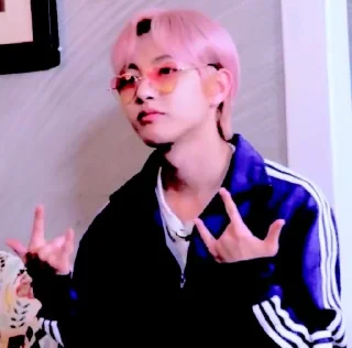 😎 emoji Rᥱᥒȷᥕᥙᥒᥲууᥲ's — @hwangiechocho Telegram sticker 17 of 64