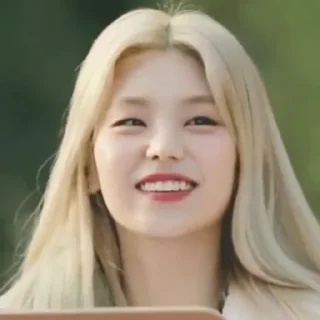 💗 emoji Yeji by @Chelseanieckkaraisland_ch Telegram sticker 19 of 58