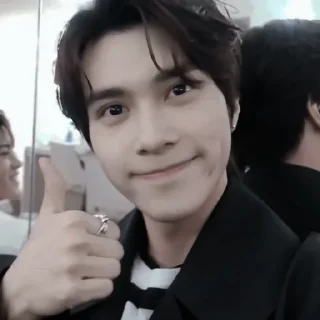 🔗 emoji Hendery by @stickernct Telegram sticker 14 of 20