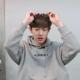 😟 emoji CHANYEOL PT.2 - @CIGGAS Telegram sticker 21 of 108
