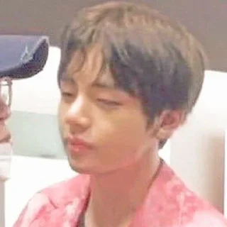 Sticker from ⩩ taehyung @stiker_kth