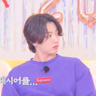 Sticker from Jungkook 𔘓 @lilbebekuromi
