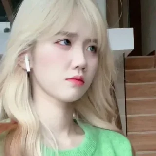 🍆 emoji 纯欲天花板🥰 👉  @tiezhia Telegram sticker 19 of 47