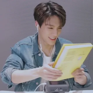 🤸 emoji Lee Jeno by : @gifjenonct Telegram sticker 18 of 18