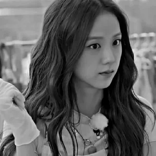 🛹 emoji ➳꒰ jisoo blackpink ꒱ 🕊✿*ﾟ-⎙ @vanmeraeditss Telegram sticker 13 of 64