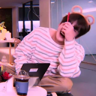 🌷 emoji ⋆ gᥲᥣᥱᥒ'᥉ ꧑᥆᥆d — @cipagorum Telegram sticker 9 of 93