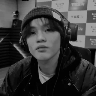 🦇 emoji ˖ ࣪ ꗃ ᳝ ࣪ chenle dark ⋆ @yeddeonghelp ˓ ࣪ ˖ Telegram sticker 6 of 45