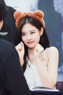 💪 emoji Jennie Telegram sticker 13 of 17