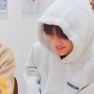 Sticker from ✰ beomgyu by @rpstickerr .